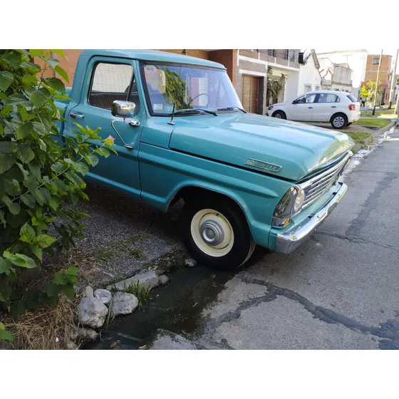 Ford F-100 4.2 V8