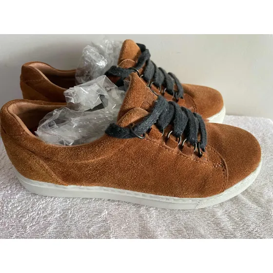 Divina Bolivia Zapatillas Marrones Nro 35 Nuevos Nobuk
