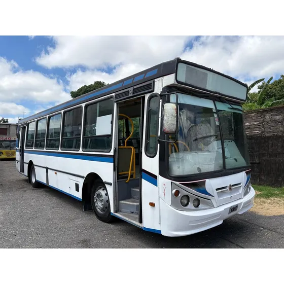 Colectivo Mercedes Benz Of 1418 Año 2014