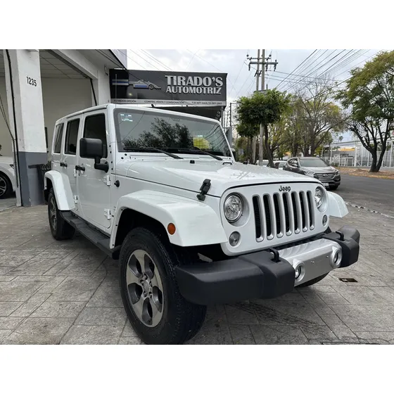 Jeep Wrangler 3.7 Unlimited Sahara 3.6 4x4 At