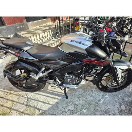 Pulsar Ns200 Fi Abs Modelo 2021 Transito De La Estrella