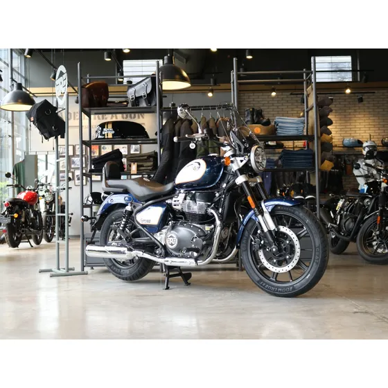 Royal Enfield Super Meteor 650 Celestial Blue 1° Servicefree