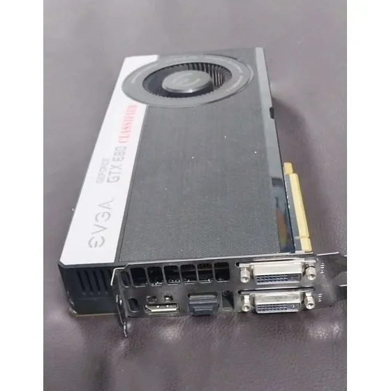 Tarjeta Gráfica Evga Geforce Gtx 680 Ddr5 De 4 Gb 