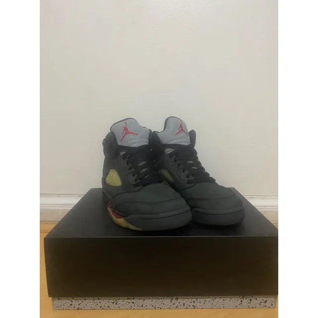 Zapatos Jordan Retro 5 Negras Originales (talla 38) Poco Uso