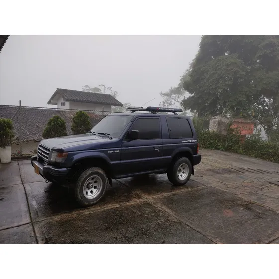 Mitsubishi Montero V11 2.4