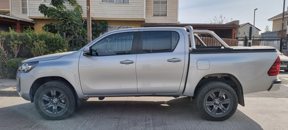 Toyota Hilux Sr 4x2 Diésel