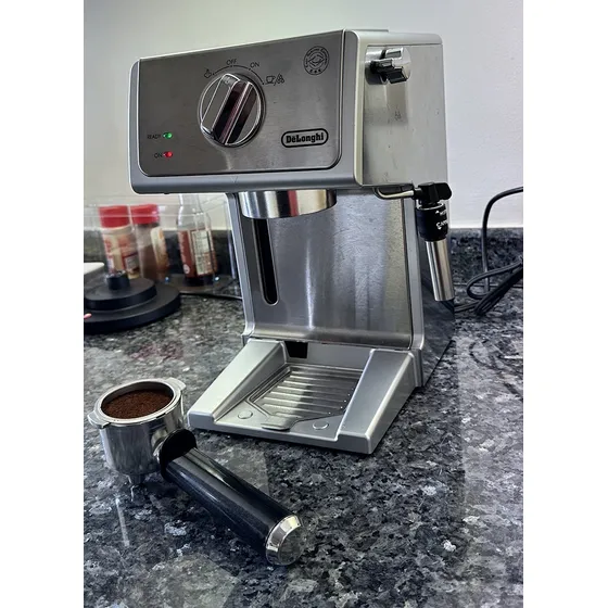 Cafetera Espresso Y Capuccino Delonghi Ecp3420 (15 Bares)