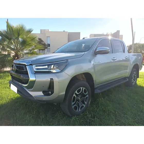 Toyota Hilux 2.8 Cd Srv 177cv 4x2 At