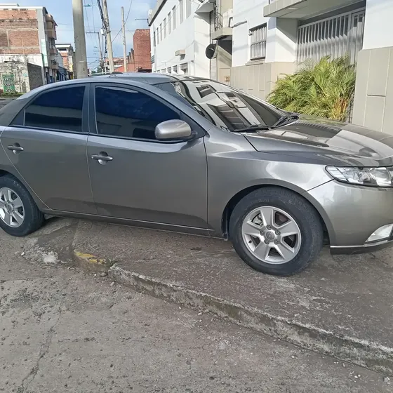 Kia Cerato Forte 2014 1.6