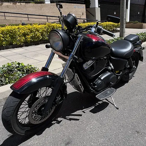 Preciosa Honda Shadow 1100