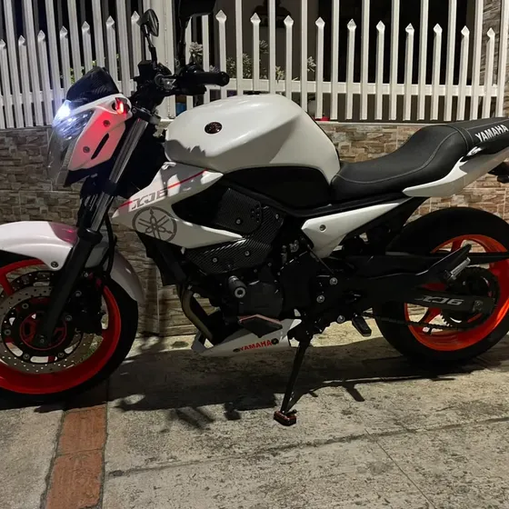 Vendo Yamaha Xj6 Modelo 2010