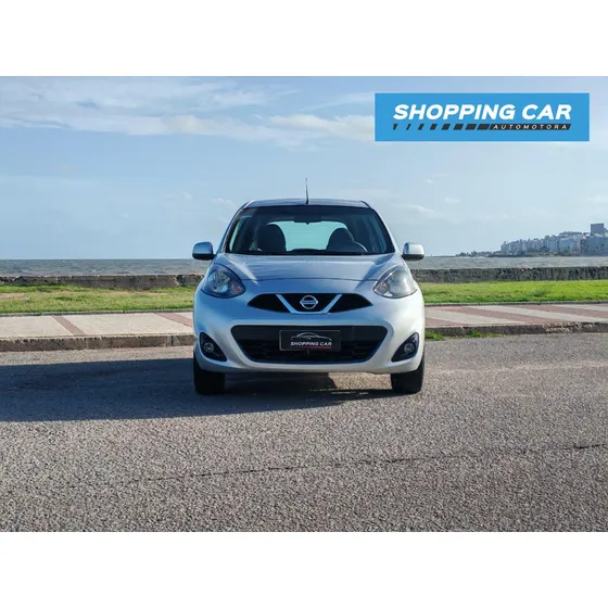 Nissan March -