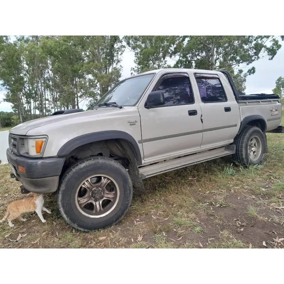 Toyota Hilux 2.8 D/cab 4x4 D Sr5