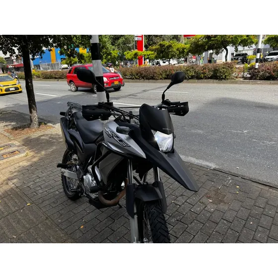 Xre 300 2019