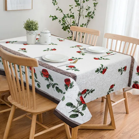 Toalha De Mesa 6 Lugares 2,20m X 1,45m Estampada Em Oferta