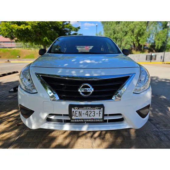 Nissan Versa 1.6 Drive Mt
