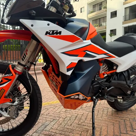 Ktm 890 Adventure R / Modelo 2023