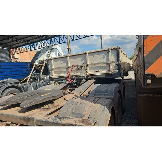 Rodotrem Porta Contêiner Carga Seca 9 Eixos