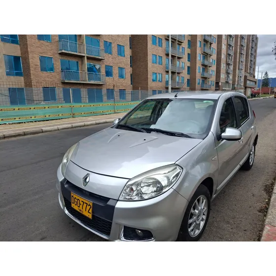 Renault Sandero 1.6 Dynamique 90 Hp