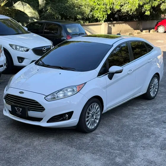 Ford Fiesta 2014 1.6 Titanium At