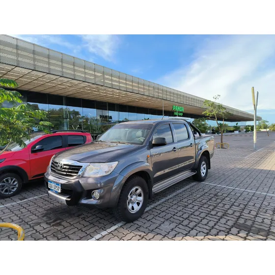 Toyota Hilux Sw4 Sr 2.5 Td