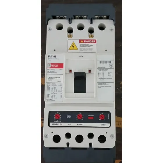 Breaker Trifásico Industrial De 400 Amperios Marca Eaton 