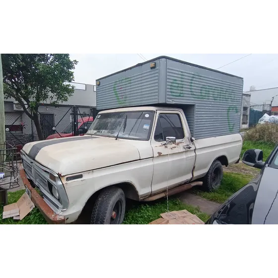 Ford F-100 4.2 V8