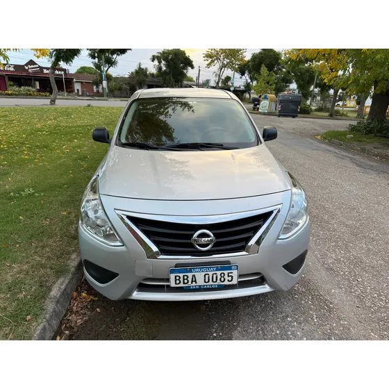 Nissan Versa 1.6 Drive