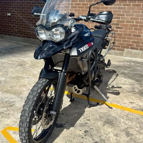 `tiger 800 Xcx 2016, Triumph, Barkbusters, Rox`