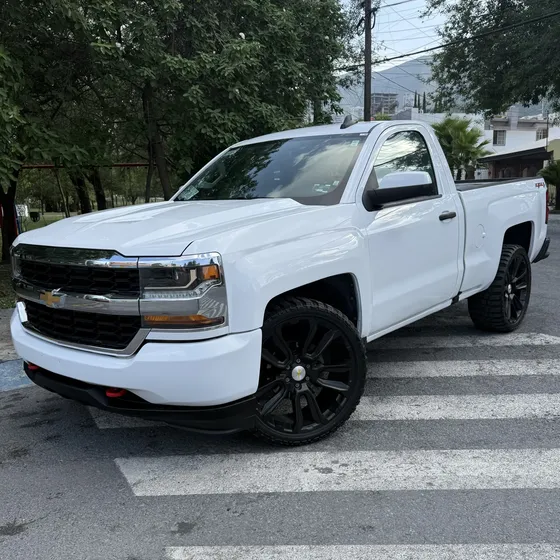 Chevrolet Silverado 2018 5.4 2500 Cab Dob Ls On Star 4x4 At