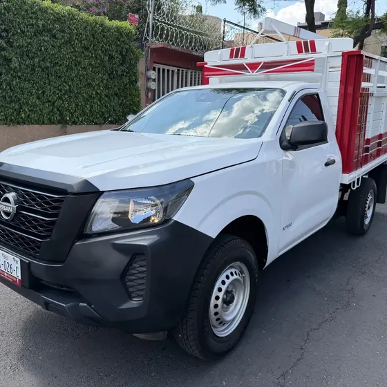 Nissan Np300 2025 2.5 Chasis Cabina Mt Ac Vdc