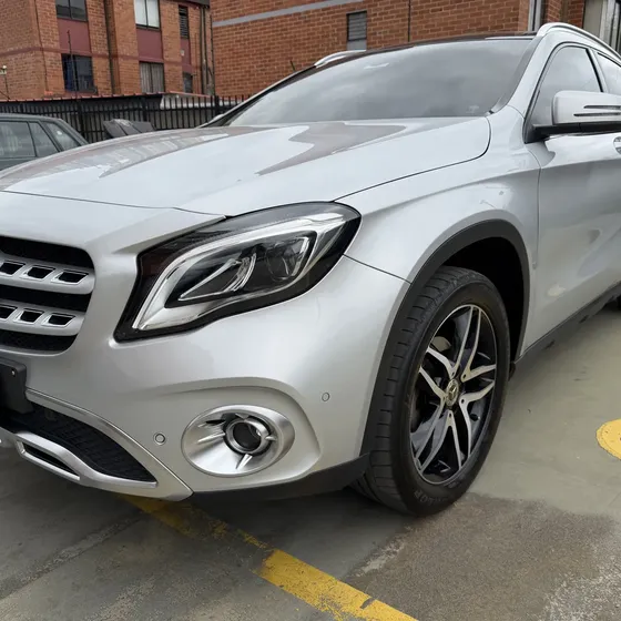 Mercedes-Benz Clase Gla 2020 1.6 200 Urban