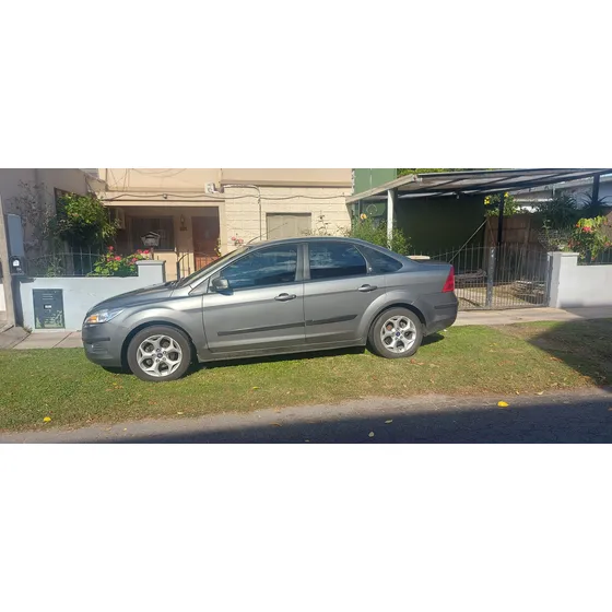 Ford Focus 2 2.0 Exe Sedan Ghia At