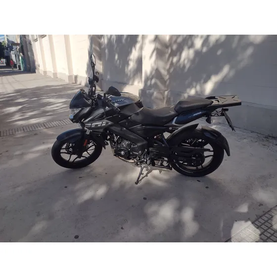Bajaj Rouser 200