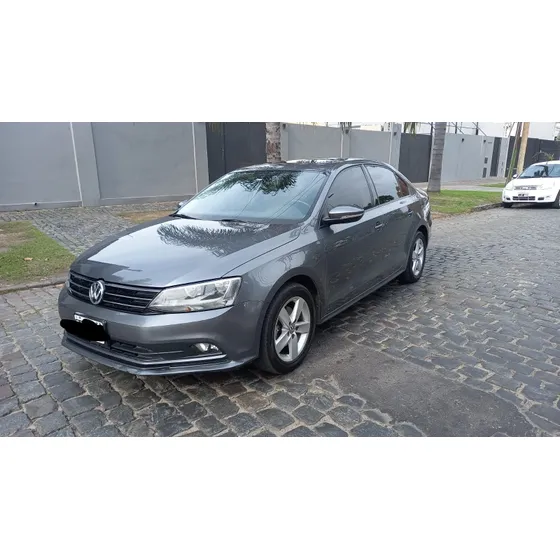 Volkswagen Vento 2.5 Advance Plus 170cv
