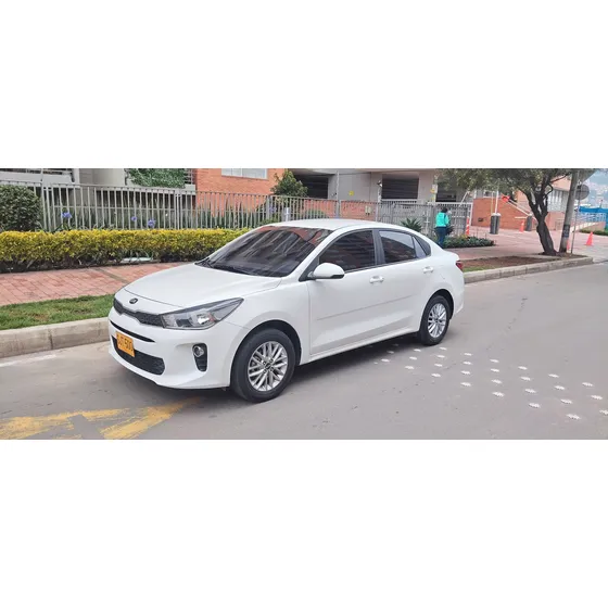 Kia Rio 1.4 Emotion Sedan