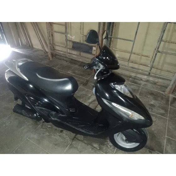 Honda Elite.