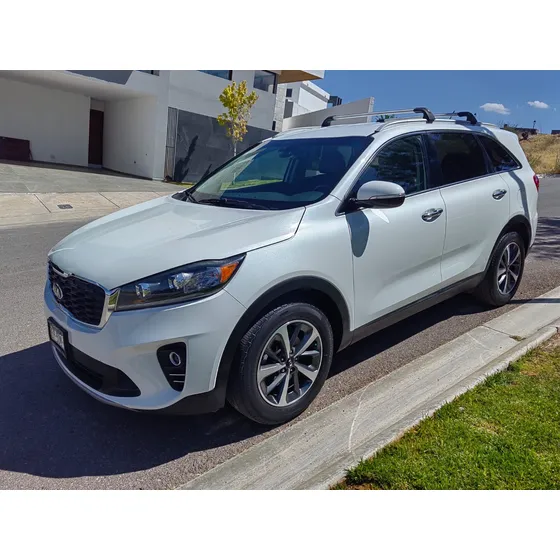 Kia Sorento 6 Cilindros, 3 Filas, Asientos Piel