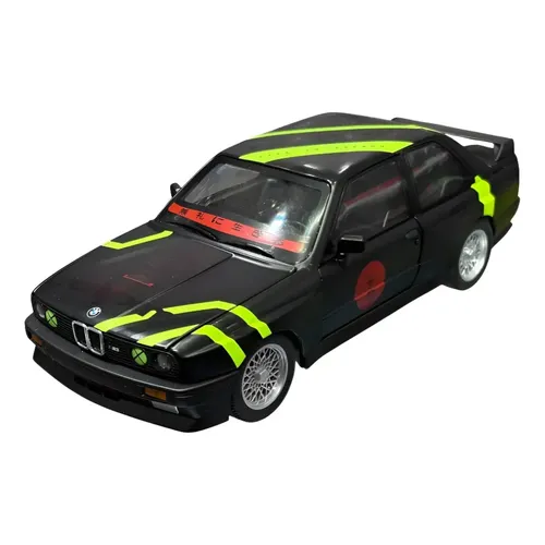 Miniatura BMW M3 E30 Sport Evolution 1990 Preto 1:18 Solido