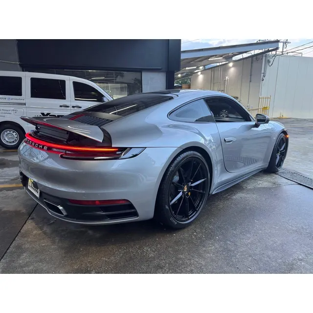Porsche 911 Carrera 4