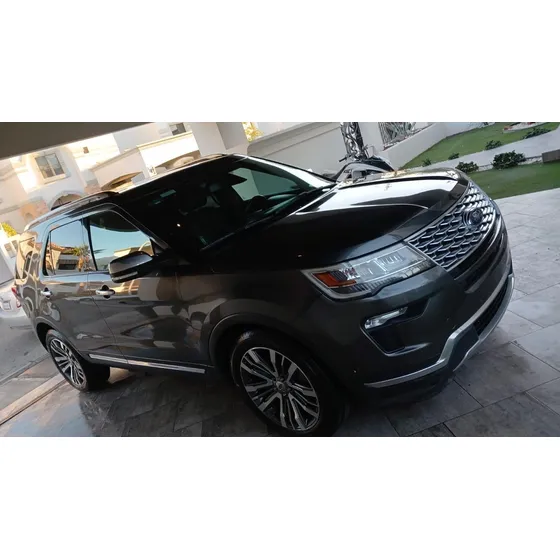 Ford Explorer Platinum