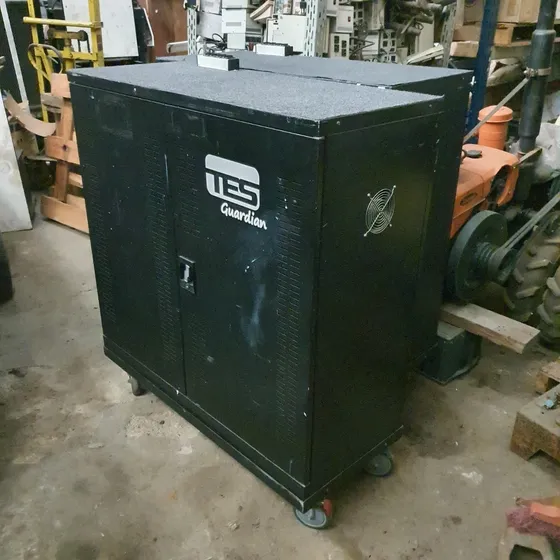 Gabinete De Recarga Para 36 Notebooks Netbooks Tablets