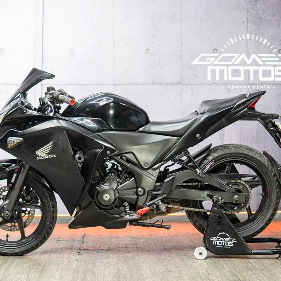 Honda Cb R 250 2015