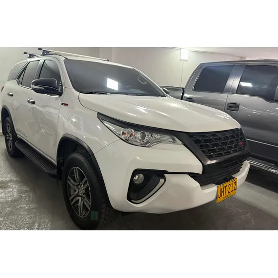 Toyota Fortuner 2.7l Mid