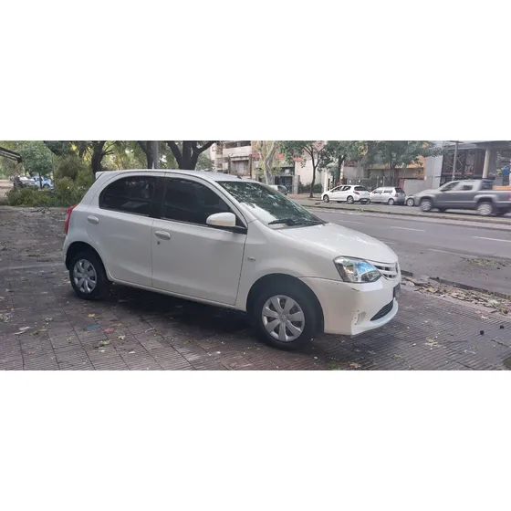 Toyota Etios 1.5 Xs