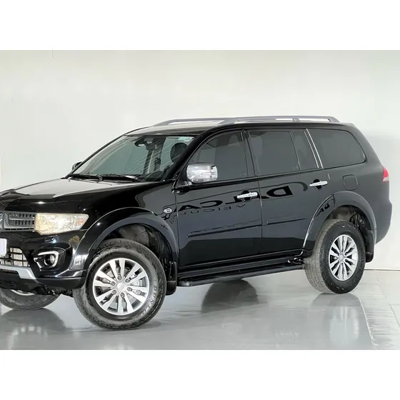 Mitsubishi Pajero Dakar 3.2 Hpe 4x4 7 Lugares 16v Turbo Intercooler Diesel 4p Automático