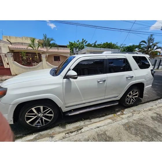 Toyota Runner Limited Americana