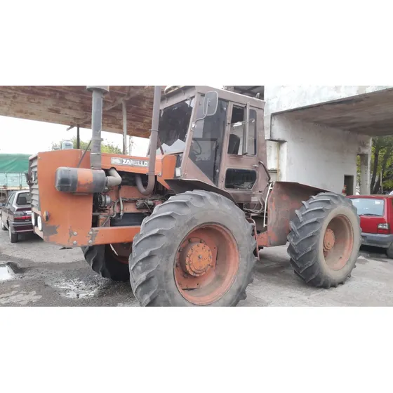 Tractor Zanello 4200m. M.benz 1518 Turbo,de 180hp,año 1987.
