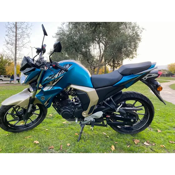 Excelente Estado. Modelo Fz-s Fi D 2022. Servis Al Día.