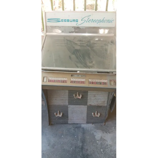 Rockola Seeburg Antigua Solo El Cajón Sin Mecanismo   50$